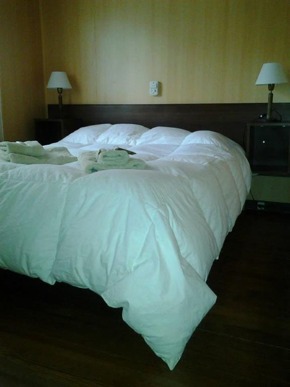 Hotel Alihuen Sierra de la Ventana Ruang foto